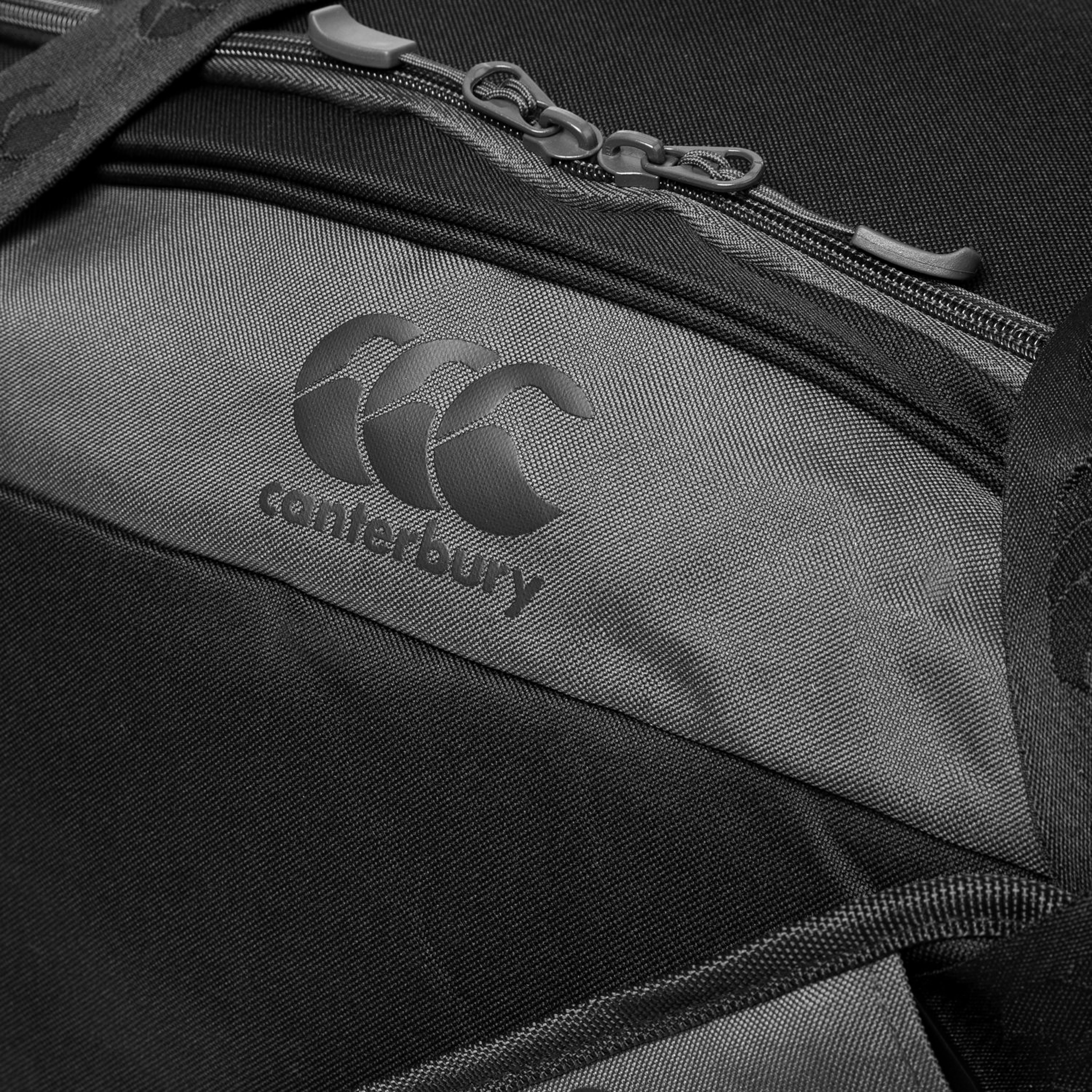 Canterbury Adult Holdall Bag