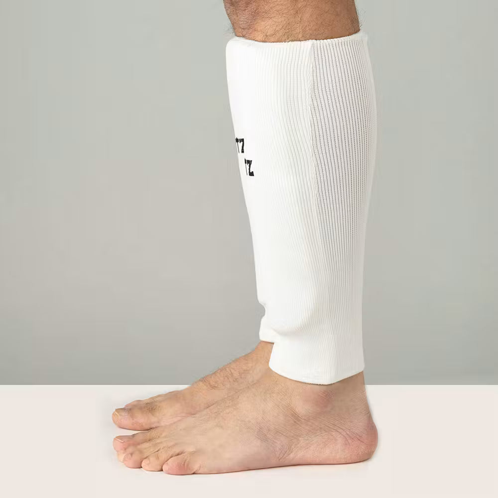 Blitz Elastic Shin Pads