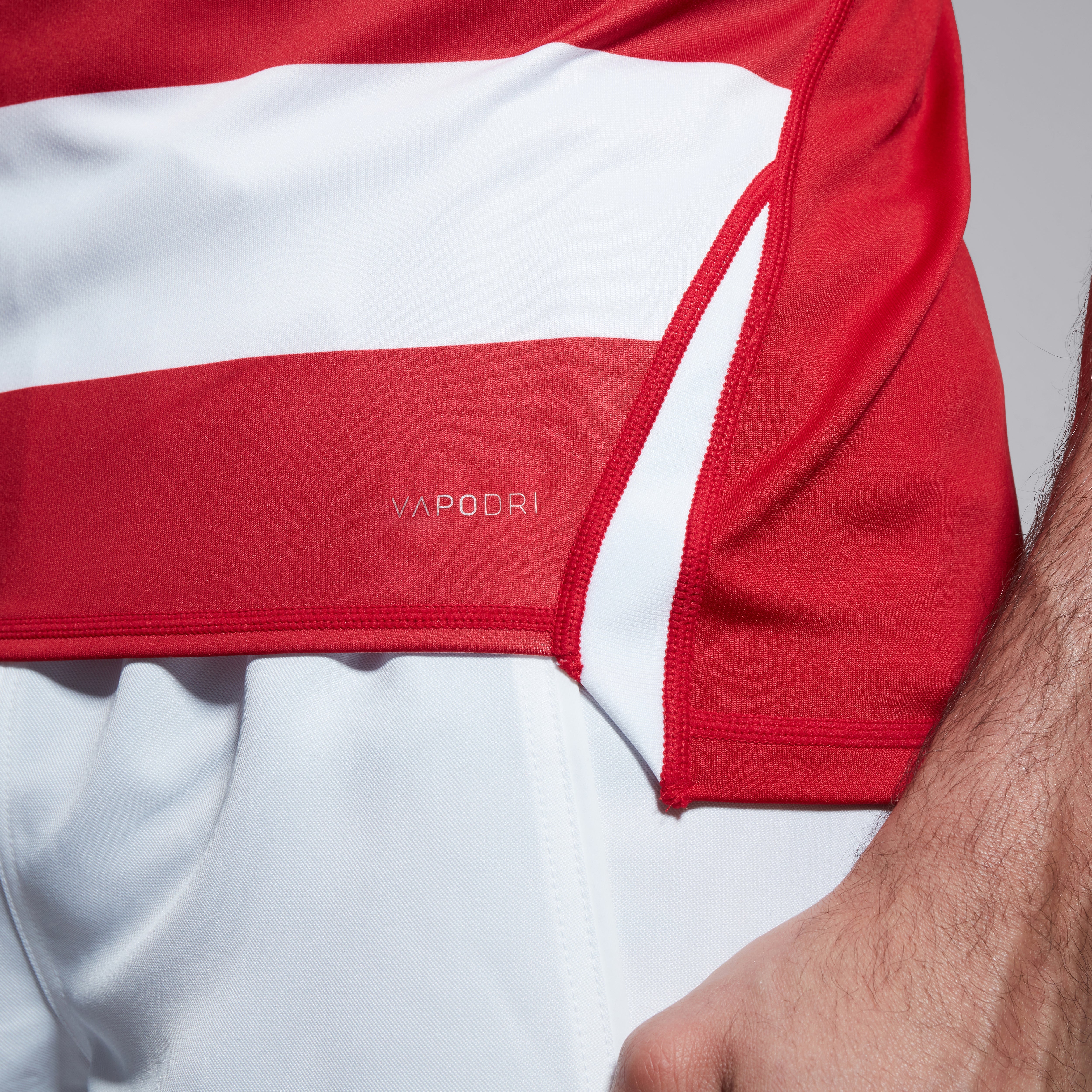 Canterbury Adult Male Vapodri Hooped Evader Jersey