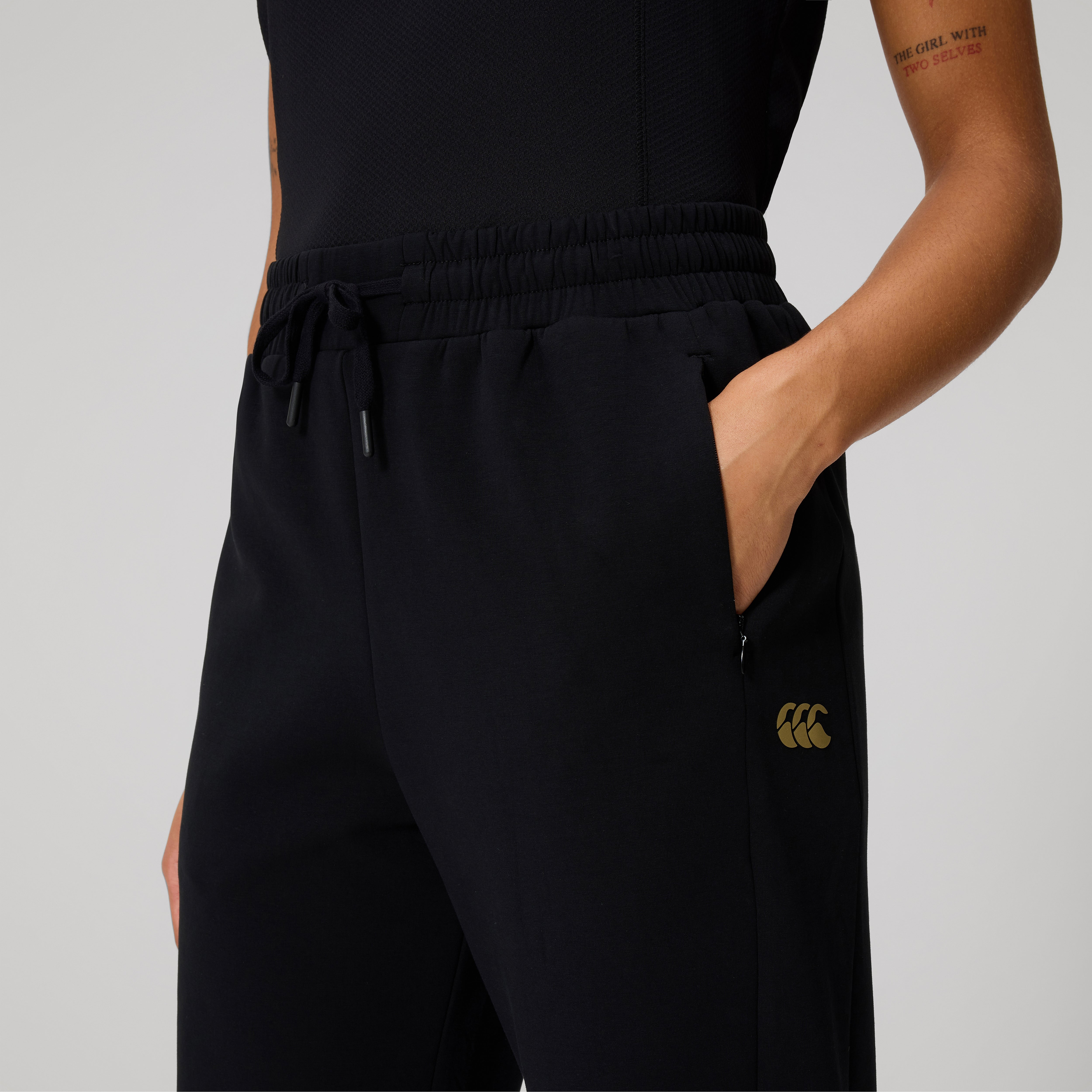 Canterbury Tempo+ 30in Sweatpant Adult Female Black
