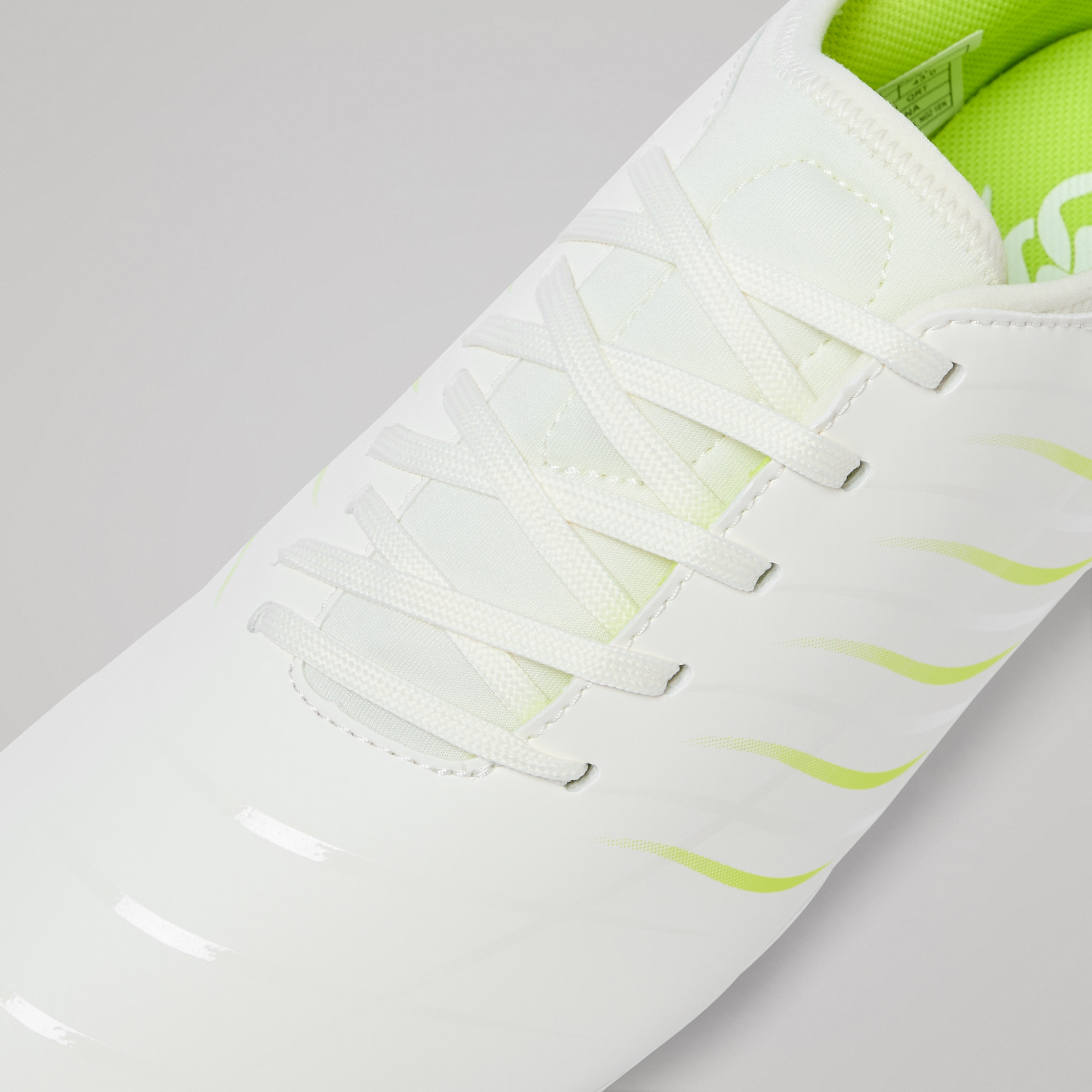Canterbury CCC Phoenix 2.0 Teadult Male Firm Ground Adult Unisex White