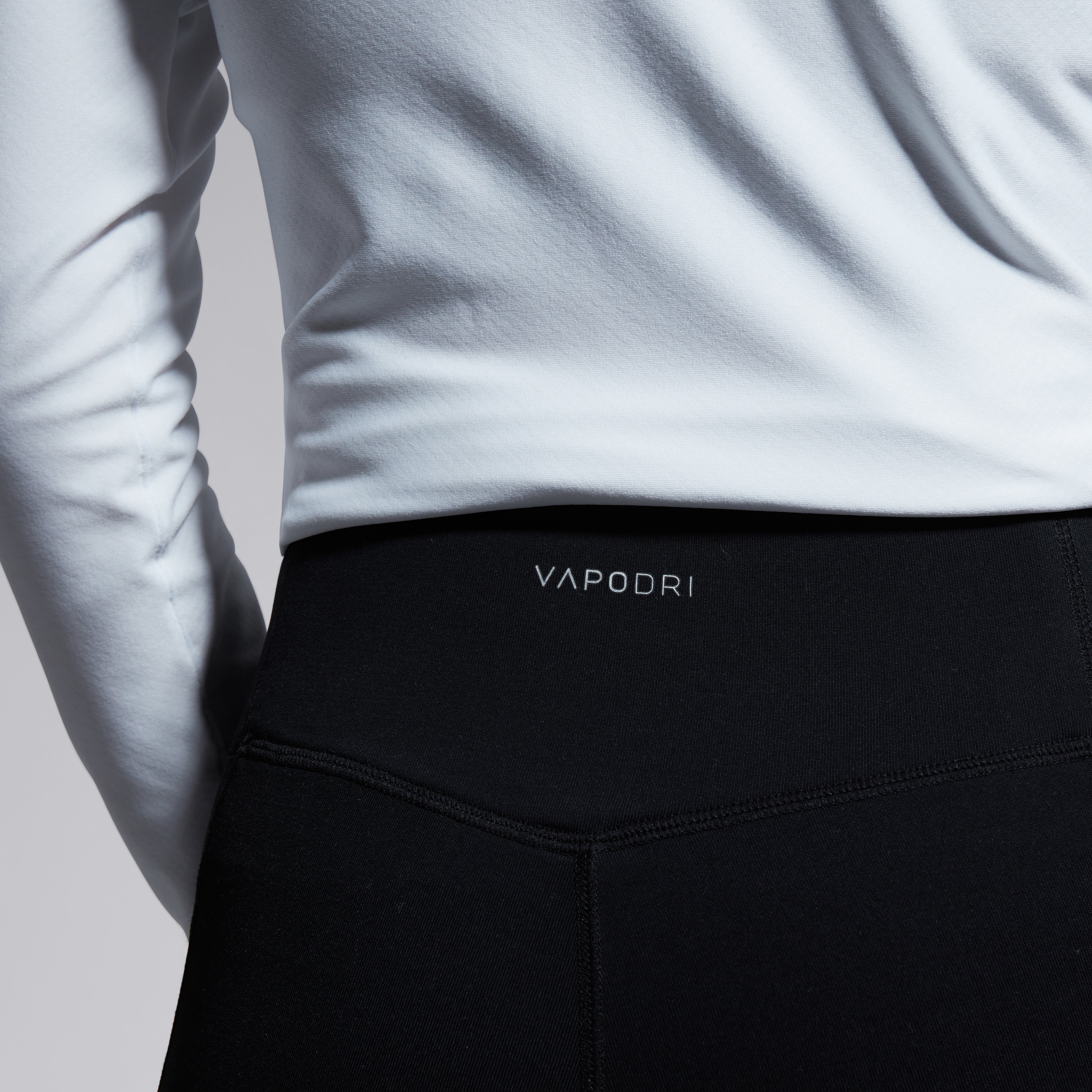 Canterbury Adult Female Vapodri Capri Tight Jet Black