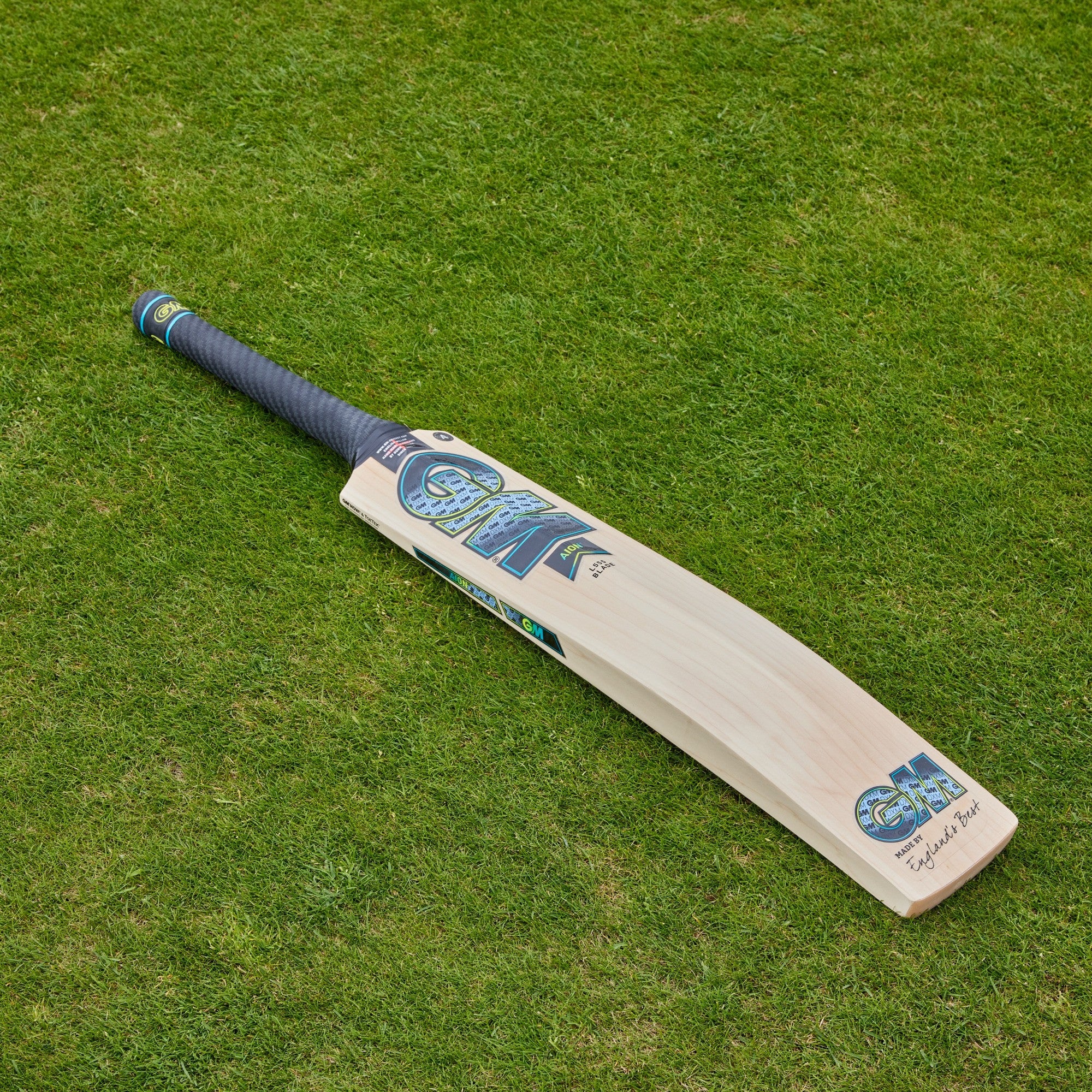 Gunn & Moore Aion Junior Cricket Bat